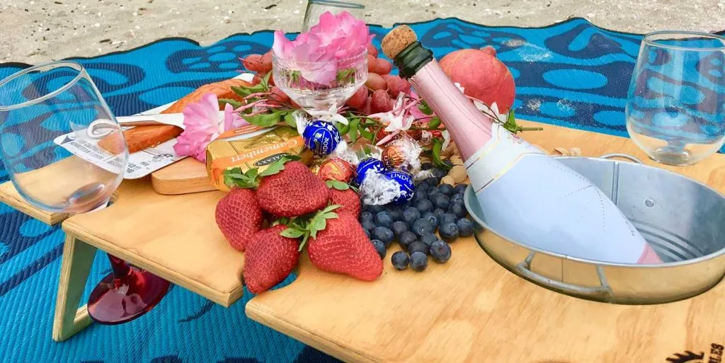 Summer Picnic Table - Banquet